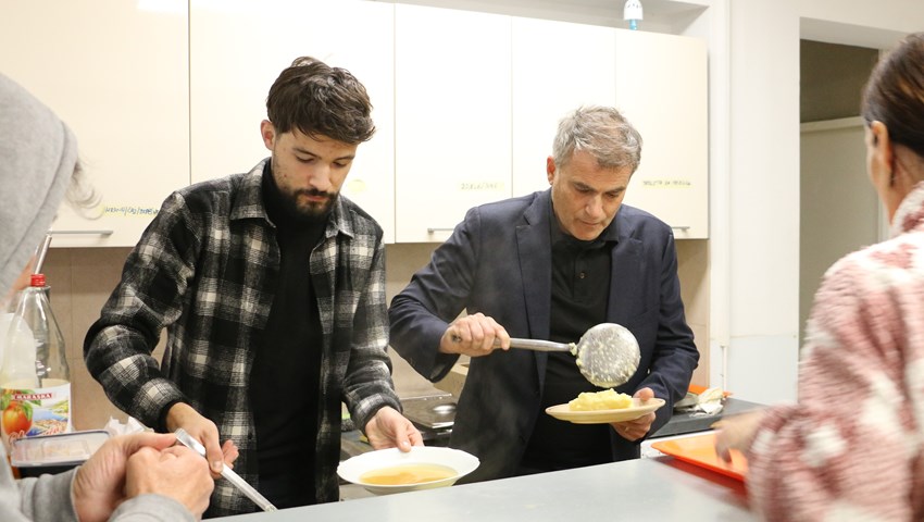 Sveučilište u Splitu nastavlja s humanitarnom akcijom namijenjenom korisnicima prenoćišta za beskućnike Udruge Most